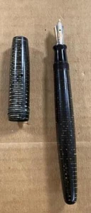 VINTAGE PARKER VACUMATIC FOUNTAIN PEN- USED. - Picture 1 of 11