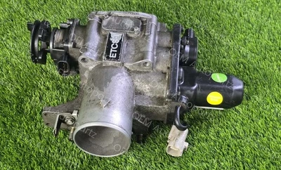 Cuerpo del acelerador de inyección de combustible Lexus GS300 GS400 1997-2004 22030-46120 OEM JDM Foto 1 de 4