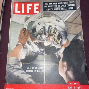 1957 June 3 Life Magazine Shell Of Satellite Mirrors It’s Makers (LF21) - Picture 1 of 5