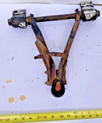 控制臂 A 型车架减震底座右下萨博 900 经典 1979 - 94 859584 汽车 — 第 1/4 张图片