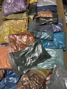 LEAD / BULLET / JIG POWDER Coating PAINT. Set of multicolored metallic 1.8 kg - Picture 1 of 3