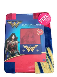 Wonder Woman plush Throw Blanket Soft Cuddly DC Comics Justice League sherpa - Picture 1 of 4