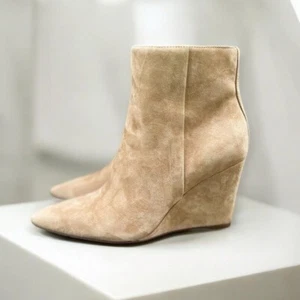 🌻 NEW Vince Camuto Women's Teeray Suede Pointed-Toe Wedge Booties Size 6.5. - Picture 1 of 13