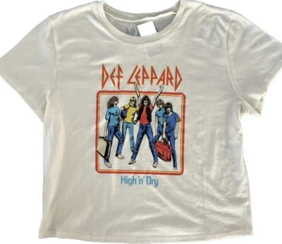 Girls Def Leppard High N Dry T-Shirt Size Small - Image 1 of 2