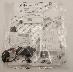 MOTO GUZZI V7 USB SOCKET KIT NEW GENUINE 2S000983 - Picture 1 of 1