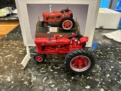 Spec cast  Farmall M Best Of Show 1932-1952 36 Horsepower - Image 1 of 4
