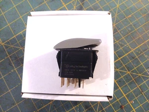 Carling / Thomas Bus Left Heater Switch, # 5200581 - Picture 1 of 5