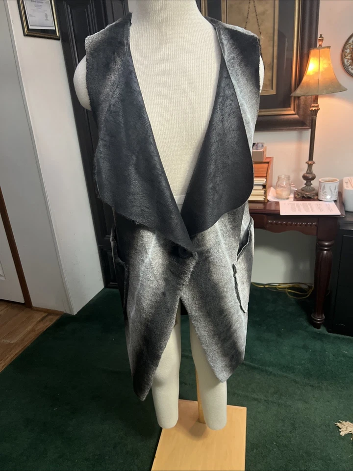 Chaleco de piel sintética Nine W. Fox Foto 1 de 4