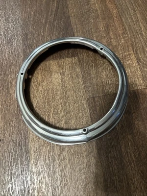 Anillo de faros Plymouth 1946-48  Foto 1 de 4