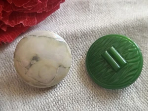 Duo boutons anciens en verre couleur vert pied 1,7 cm G9K - Bild 1 von 4