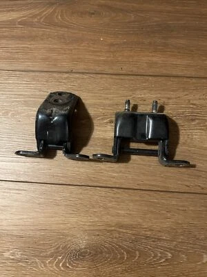 2013-2019 NISSAN SENTRA REAR LEFT DRIVERS SIDE DOOR HINGE LOWER AND UPPER OEM - Image 1 of 2