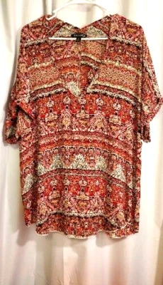 Muñeca Living Talla 1X Túnica Manga Corta Borgoña Geo Estampado Foto 1 de 3