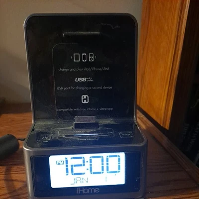 TESTED iHome iD37 FM Stereo Dual Alarm Clock Radio Dock for iPad iPhone or iPod - Image 1 of 2
