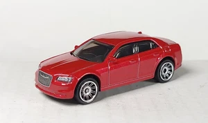 Matchbox sciolto '15 Chrysler 300 rosso - Foto 1 di 2