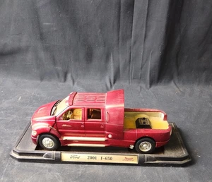 2001 Ford F-650 Pickup Red Super Crewzer 4 Dr Custom Dually Hitch 1:24 Diecast - Picture 1 of 22
