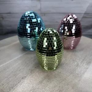 Juego de 3 huevos de mesa discoteca de Pascua con espejo pastel rosa azul amarillo nuevo brillo - Imagen 1 de 10