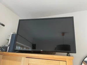 LG 32" TV - Picture 1 of 2