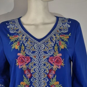 Calessa Women's Tunic Size M Blue Embroidered V-Neck 3/4 Sleeve A-Line Blue (50) - Picture 1 of 12
