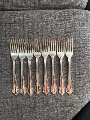 8 Vintage Silver plated Oneida Dinner Forks 7.25 Long CROYDON pattern Heavy - Image 1 of 4