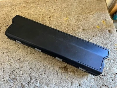 2016-20 凯迪拉克 CT6 发球杆左膝气囊 85129884 黑色下 2744838 — 第 1/3 张图片