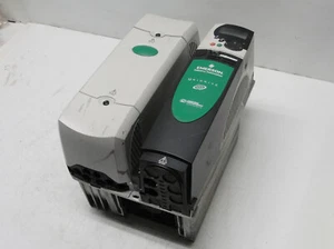 Emerson Control Techniques Unidrive 380-480 V 50-60 Hz 3 PH 34,2 A usado - Imagen 1 de 8