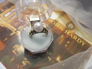 Anillo colección de puntos de oro amarillo y plata esterlina pedestal de perlas John Hardy - Imagen 1 de 12