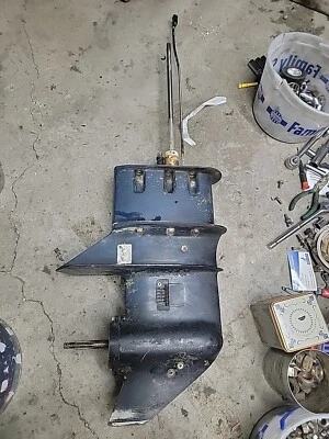 438617 Johnson Evinrude 1997-01 20" Lower Unit 8 9.9 15 HP 4-Stroke RL6 - Image 1 of 4