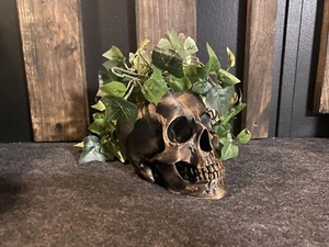 skull planter pot - Picture 1 of 4