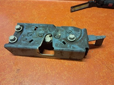 1971-1996 Chevrolet GMC G10 G20 G30 Van LH водитель передняя дверь защелка в сборе  - Изображение 1 из 4