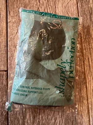 Pantimedias Shapely Perfection Medianas Moca Nuevas Stock Antiguo De Colección Silkies 010203 Foto 1 de 4