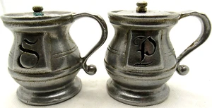 Wilton Armetale Plough Tavern RWP Pewter Salt and Pepper Shakers - Bild 1 von 8