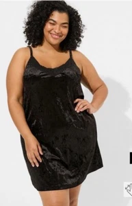 NEU MIT ETIKETT TORRID ZERKLEINERTES VELOURS SPITZE SCHLAFKLEID NACHTHEMD GRÖSSE 2 2X XXL - Bild 1 von 9