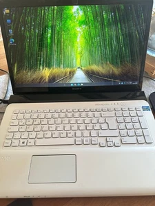 Kultlaptop Sony VAIO SVE171G11M mit WINDOWS 11 (25H2) 512GB SSD / 8GB RAM / 17,3 - Bild 1 von 12