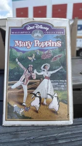 Mary Poppins Walt Disney Masterpiece Collection VHS Clamshell - Picture 1 of 1