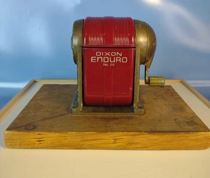 Sacapuntas de escritorio DIXON ENDURO Nº 20 rojo vintage con base *bisagra suelta* - Imagen 1 de 16
