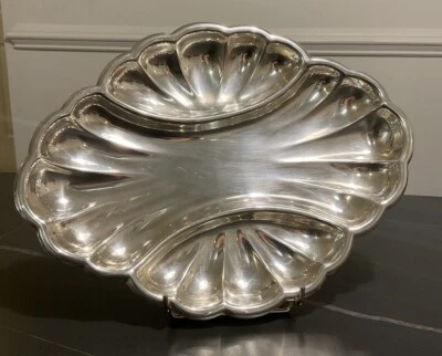 "Plato de servir seccional vintage Lunt plateado festoneado 13""" Foto 1 de 4