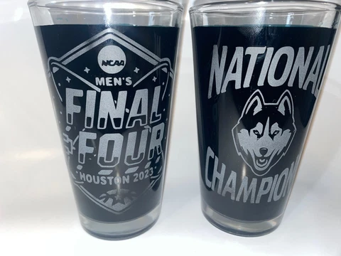 2023 FINAL FOUR NATIONAL CHAMPION UCONN HUSKIES ETCHED 16 oz PINT GLASSES (2) Cover