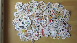 1,5 Kg Briefmarken "Alle Welt" auf Papier, gestempelt, Kiloware - Bild 1 von 5