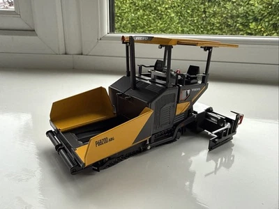 1/50 Scale VOLVO P6820D Asphalt Paver Diecast model Collection Toy Gift NEW — 第 1/4 张图片