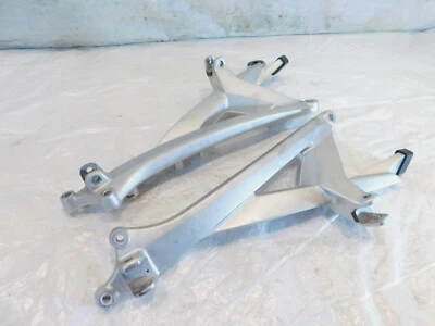 05-11 BMW K1300GT K1200GT Soporte de montaje de clavija de pie delantero/trasero izquierdo/derecho Foto 1 de 4