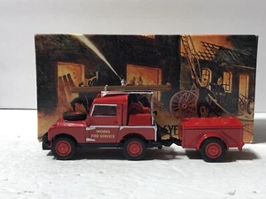(1) 1:43 Match Box Models Of YesterYear YFE02 1948 Land Rover Auxlliary Fire - Picture 1 of 11