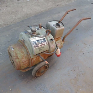 Saldatrice industriale ad elettrodi Elin funzionante usata (73660) - Picture 1 of 7