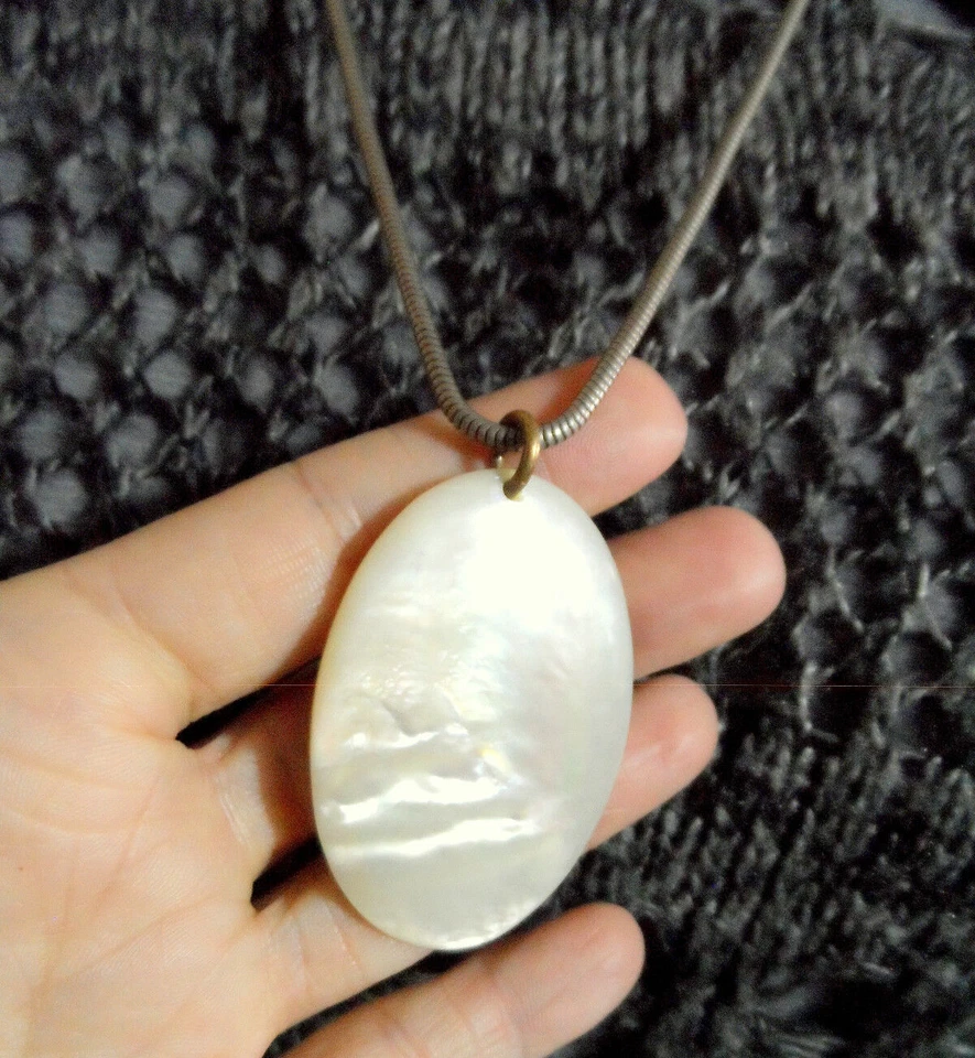 Collar Colgante MADRE PERLA ABULÓN 24" Eslabón Serpiente Marfil 2" Concha De Colección Foto 1 de 4