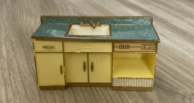 VTG Ideal Petite Princess Dollhouse Furniture Kitchen Sink Dishwasher- Damaged - Image 1 of 4