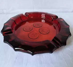 Posacenere in vetro rosso rubino Fostoria USA fondo moneta 7,75" di tutto - Foto 1 di 7