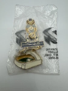 VINTAGE LIONS CLUB PIN MISSISSAUGA CAWTHRAS 7th - Picture 1 of 2