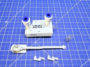 Frigidaire Refrigerator Water Filter Head Base P# 240396002 240396001 240397501 - Picture 1 of 6