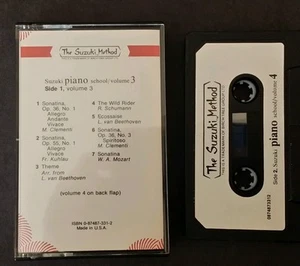 SUZUKI METHOD PIANOFORTE VOLUME 3 E 4 CASSETTE EDIZIONE 1978 GARANTITO - Foto 1 di 2