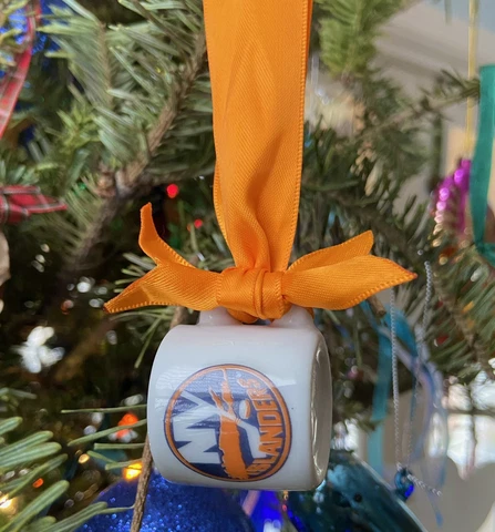 New York Islanders Vintage NHL Mini Mug 1 Inch Ornament Cover