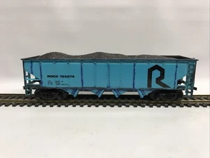 Bachmann 1038 HO Scale Rock Island 4-Bay Hopper Car ROCK 133274 with Coal Load - Picture 1 of 6